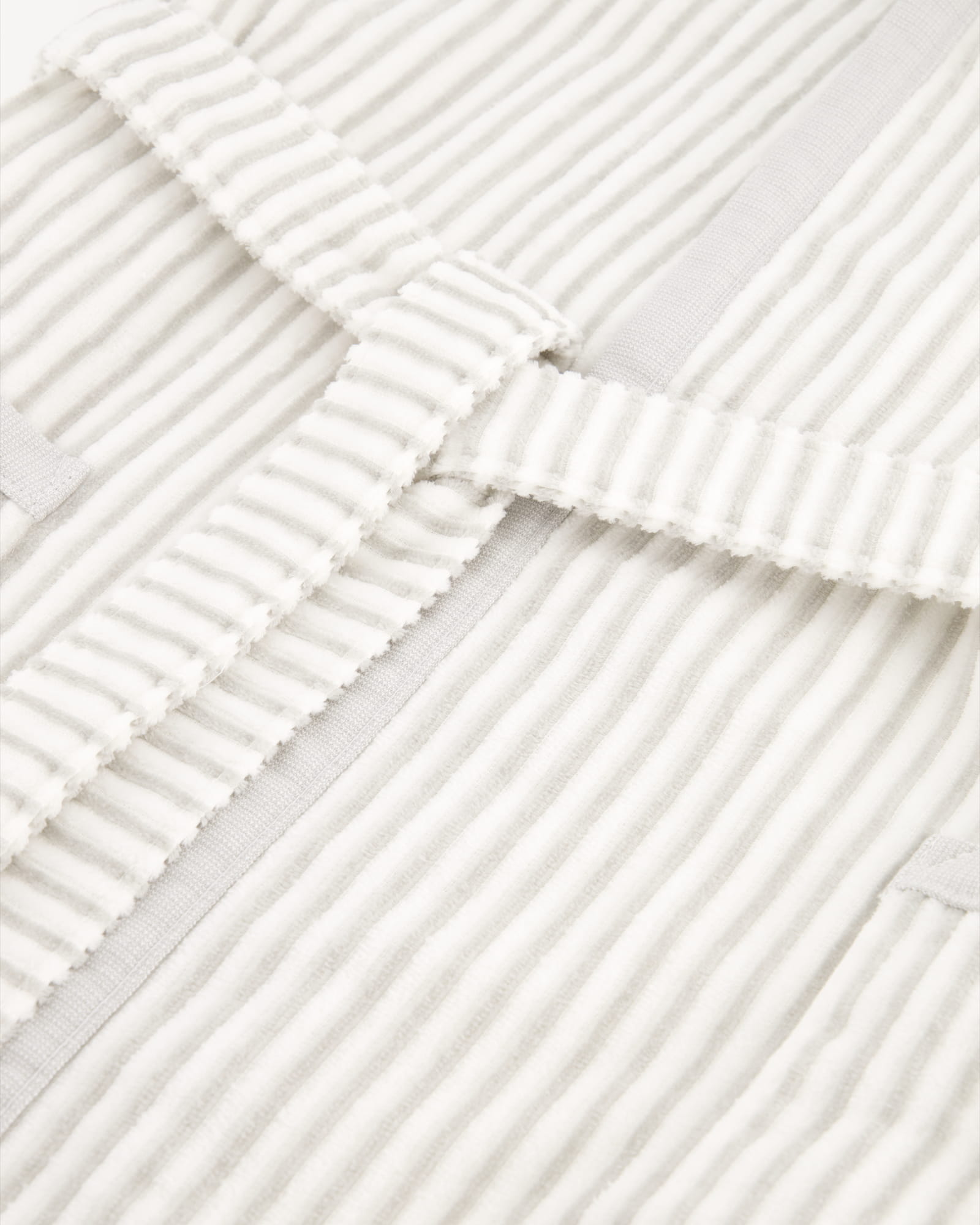 Cawö - Damen Bademantel Schalkragen 3423 - Farbe: weiss/silber - 76 - M