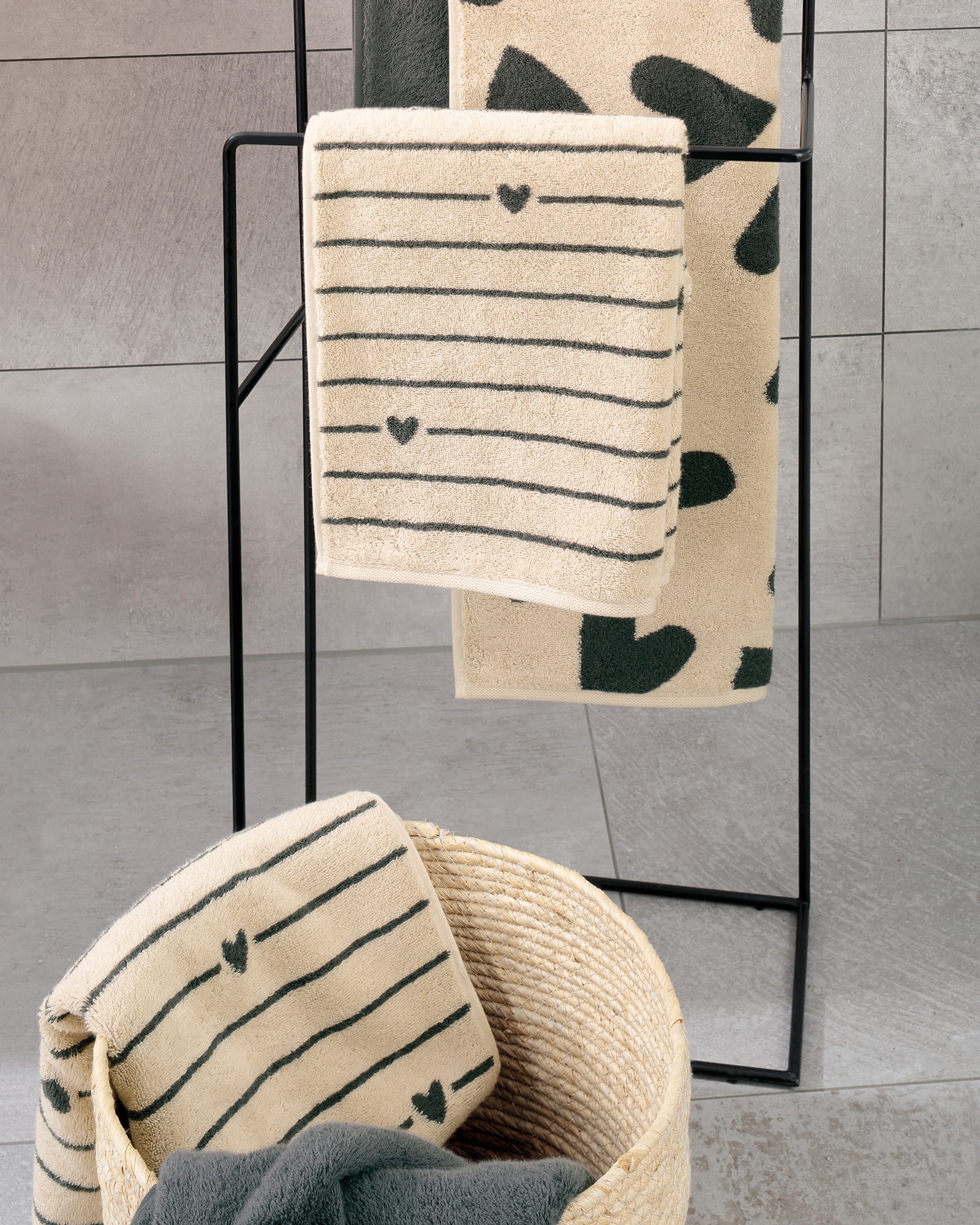 Cawö Handtücher Heart Beats Hearts 6275 basalt - 37 - Gästetuch 30x50 cm