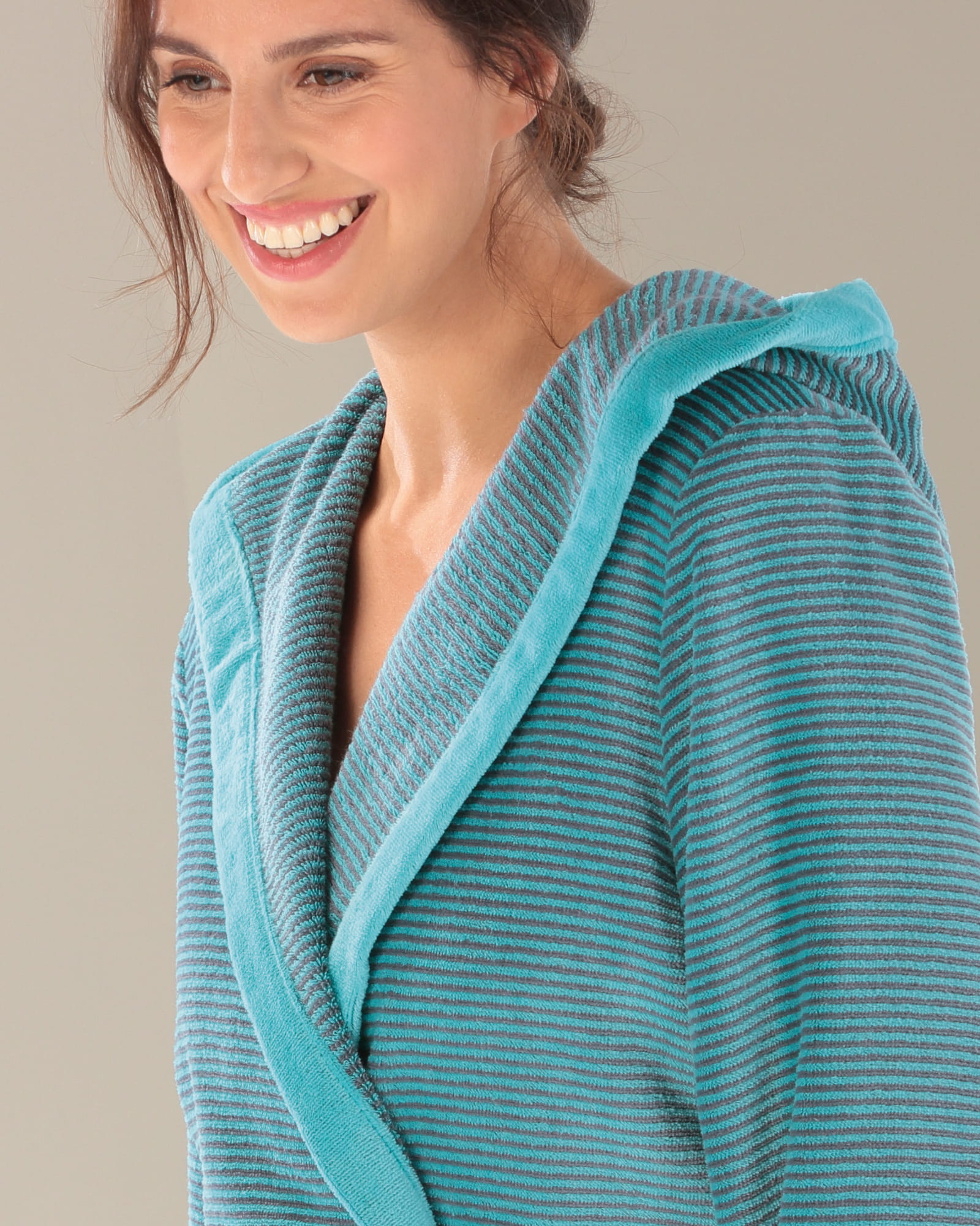 Cawö - Damen Bademantel Two-Tone Kapuze 6425 - Farbe: türkis - 47