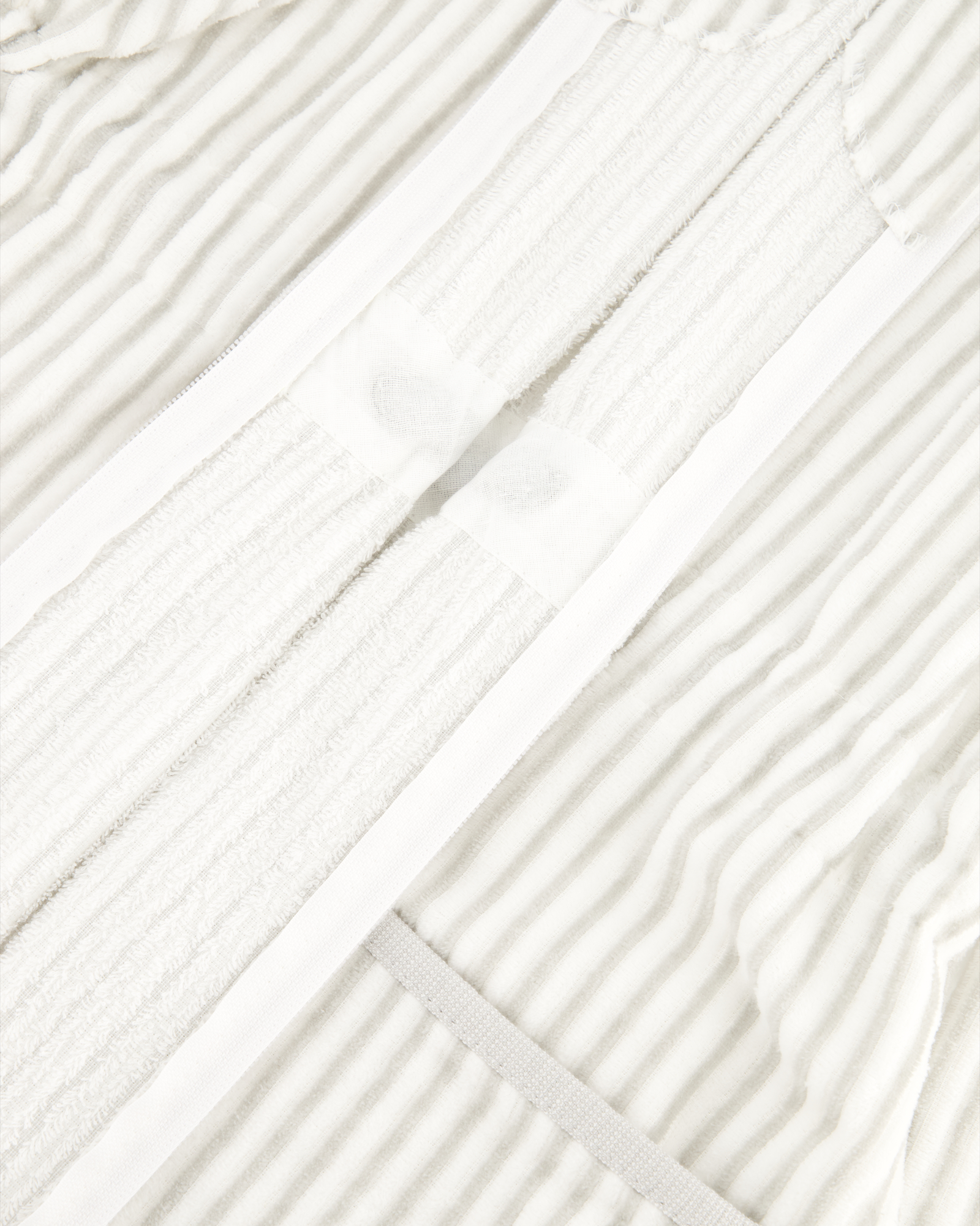 Cawö - Damen Bademantel - Kapuze 6416- Farbe: weiss/silber - 76 - S
