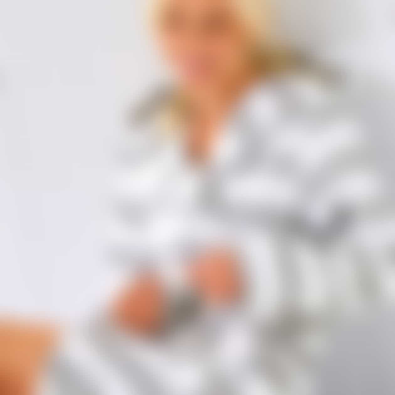 Cawö Damen Bademantel Kapuze 1242 - Farbe: silber - 76 XS Detailbild 1 Cawö Damen Bademantel Kapuze 1242 - Farbe: silber - 76 XS Detailbild 1