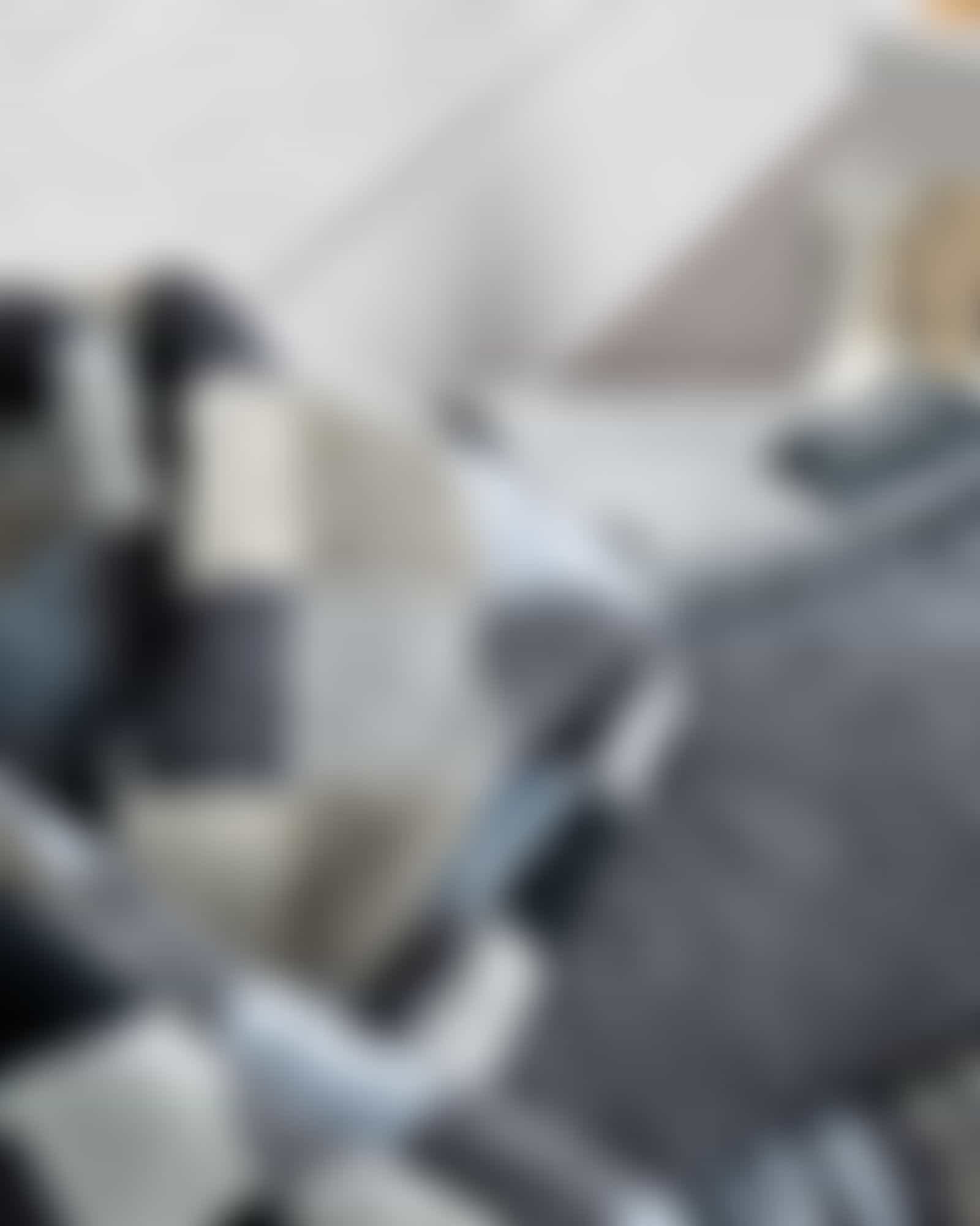 Cawö - Unique Streifen 944 - Farbe: anthrazit - 77 Handtuch 50x100 cm Detailbild 2 Cawö - Unique Streifen 944 - Farbe: anthrazit - 77 Handtuch 50x100 cm Detailbild 2